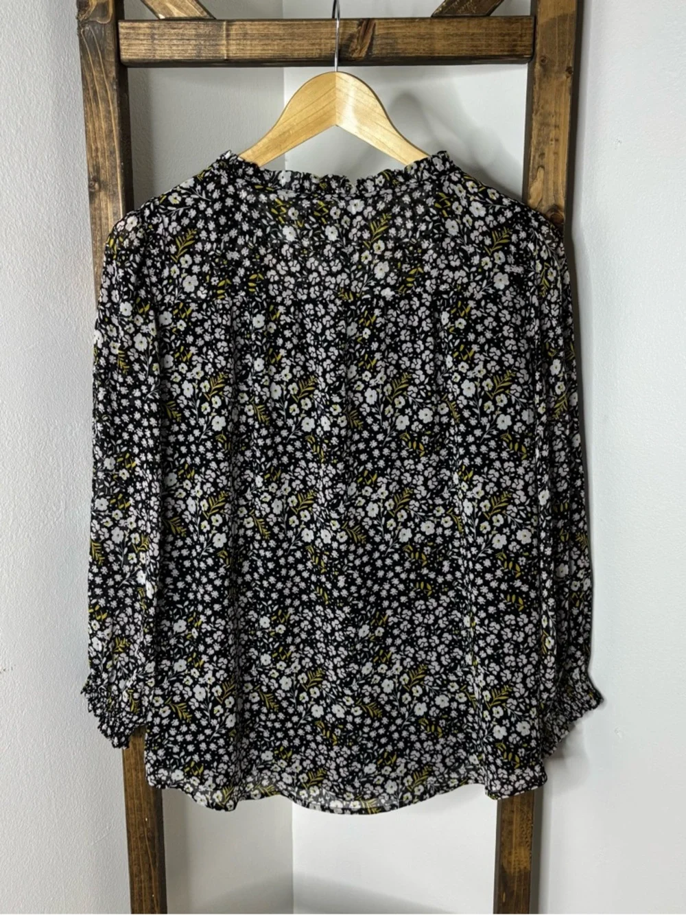 Loft Black Floral V-Neck Long Sleeve Blouse Size S